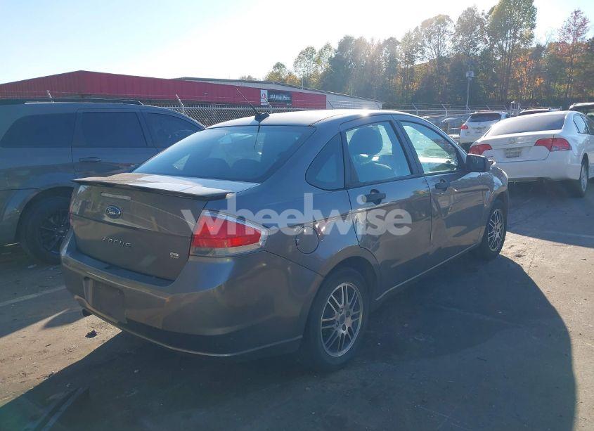 Photo 4 of 2011 Ford Focus SE (VIN 1FAHP3FN8BW199999)