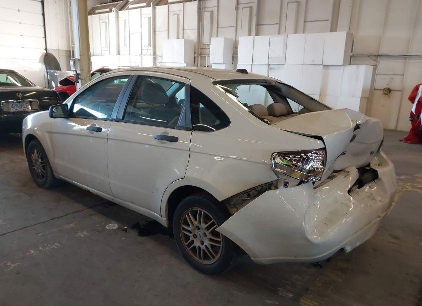 Photo 3 of 2010 Ford Focus SE (VIN 1FAHP3FN9AW101206)