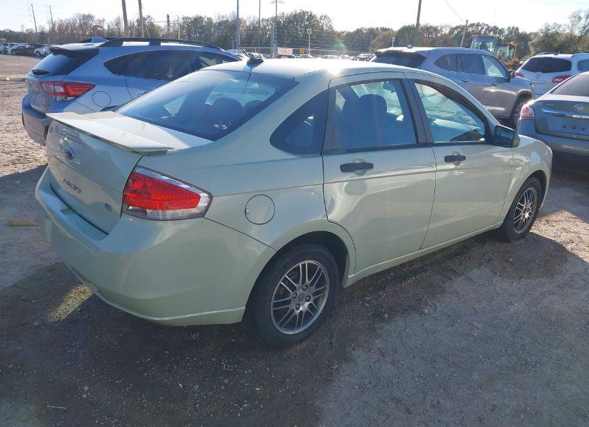 Photo 4 of 2010 Ford Focus SE (VIN 1FAHP3FN9AW116210)