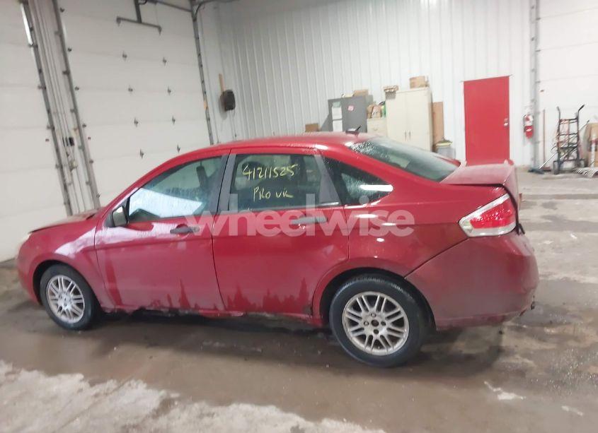 Photo 14 of 2010 Ford Focus SE (VIN 1FAHP3FN9AW140152)