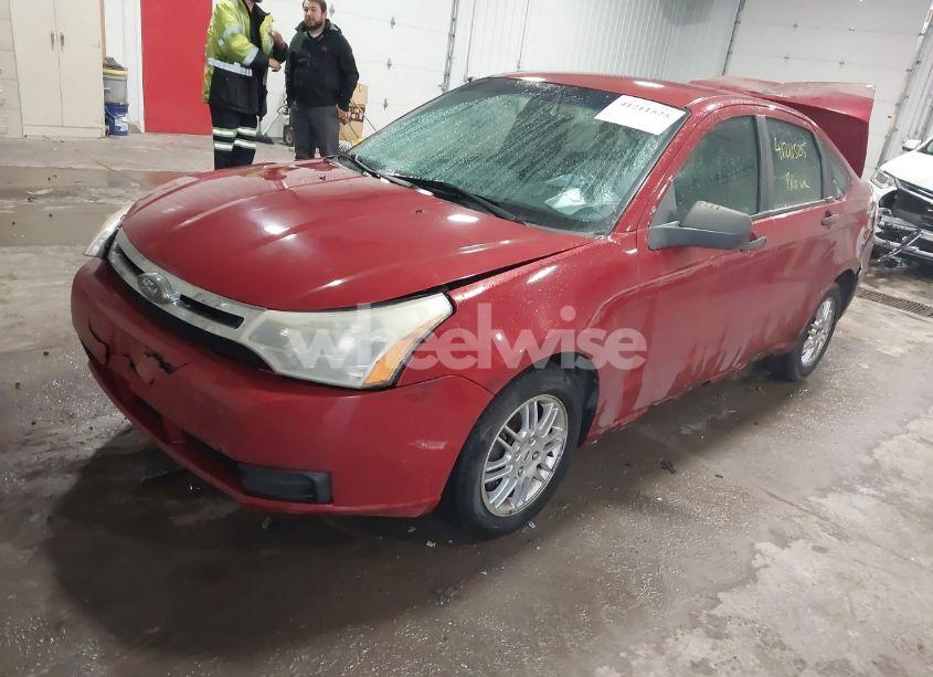 Photo 2 of 2010 Ford Focus SE (VIN 1FAHP3FN9AW140152)