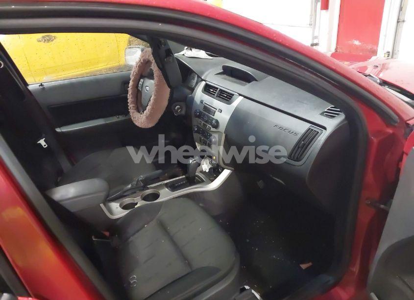 Photo 5 of 2010 Ford Focus SE (VIN 1FAHP3FN9AW140152)