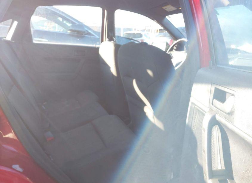 Photo 8 of 2010 Ford Focus SE (VIN 1FAHP3FN9AW141317)