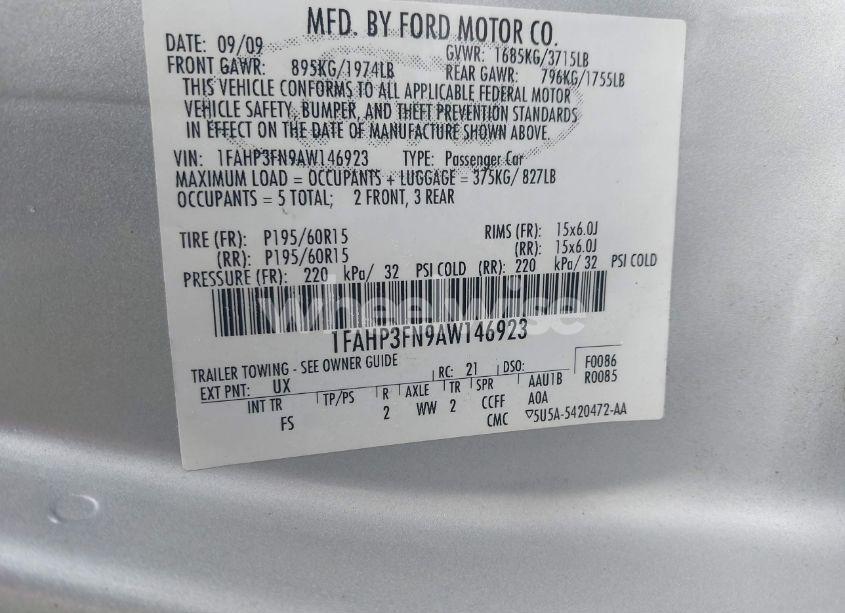 Photo 9 of 2010 Ford Focus SE (VIN 1FAHP3FN9AW146923)