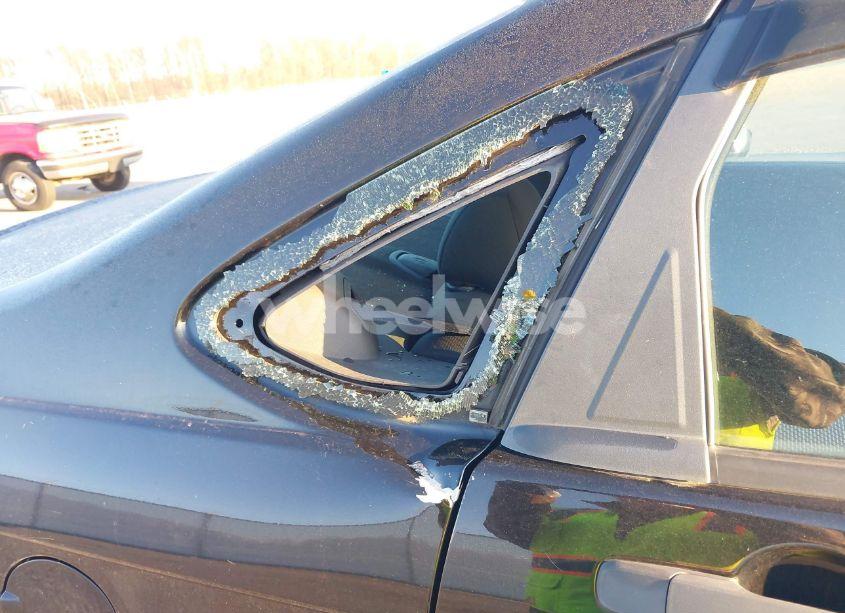 Photo 12 of 2010 Ford Focus SE (VIN 1FAHP3FN9AW201385)