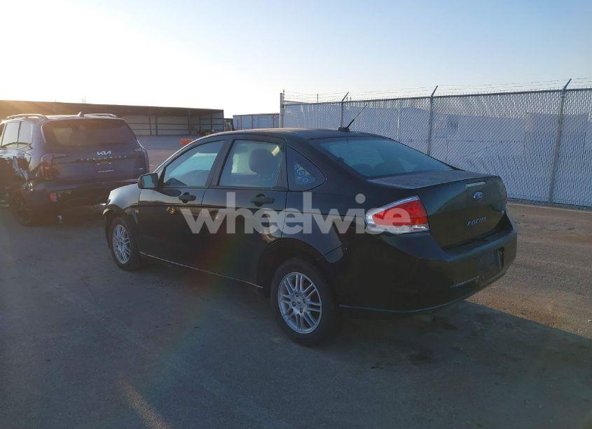 Photo 3 of 2010 Ford Focus SE (VIN 1FAHP3FN9AW201385)