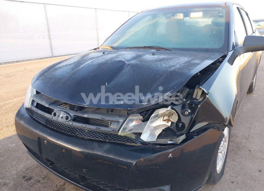 Photo 6 of 2010 Ford Focus SE (VIN 1FAHP3FN9AW201385)