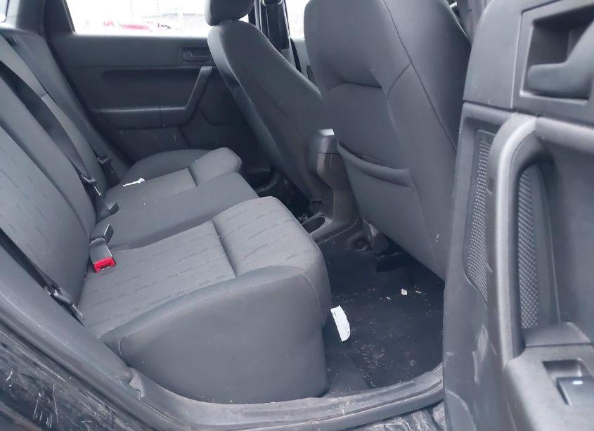 Photo 8 of 2010 Ford Focus SE (VIN 1FAHP3FN9AW219885)