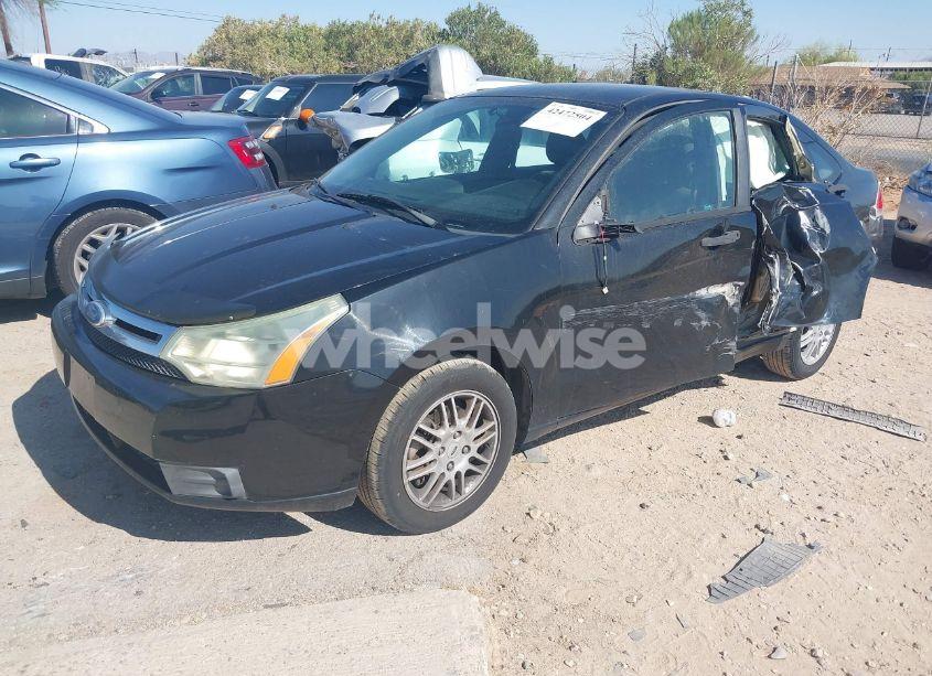 Photo 2 of 2010 Ford Focus SE (VIN 1FAHP3FN9AW273252)