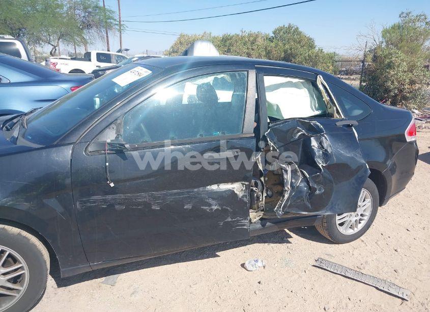 Photo 6 of 2010 Ford Focus SE (VIN 1FAHP3FN9AW273252)