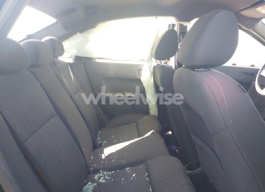 Photo 8 of 2010 Ford Focus SE (VIN 1FAHP3FN9AW273252)