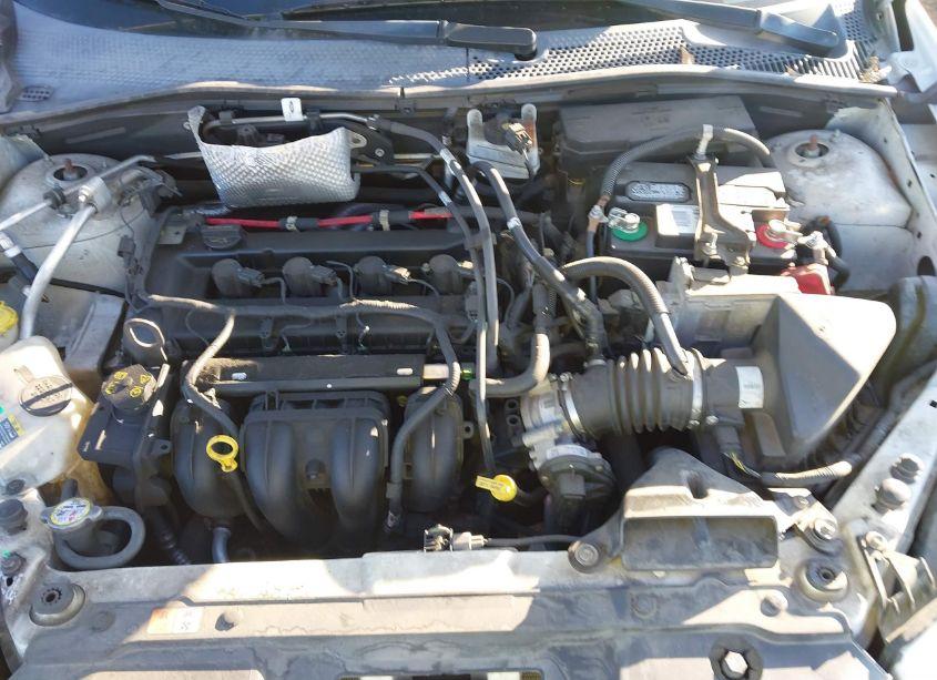 Photo 10 of 2010 Ford Focus SE (VIN 1FAHP3FN9AW280461)