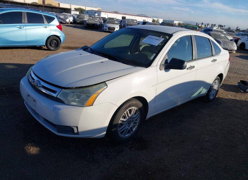 Photo 2 of 2010 Ford Focus SE (VIN 1FAHP3FN9AW280461)