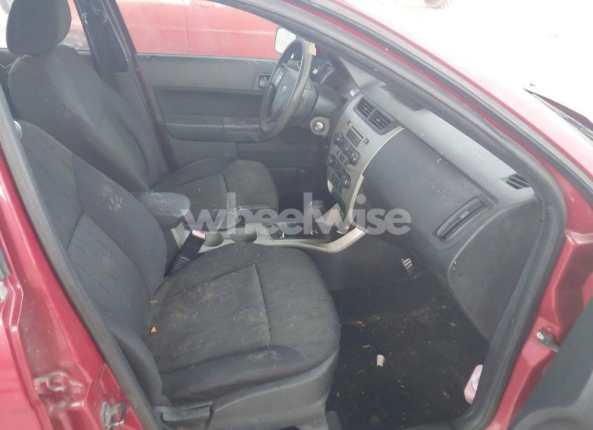 Photo 5 of 2010 Ford Focus SE (VIN 1FAHP3FN9AW286891)