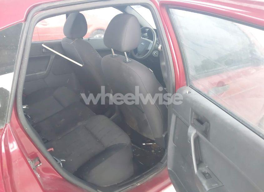 Photo 8 of 2010 Ford Focus SE (VIN 1FAHP3FN9AW286891)