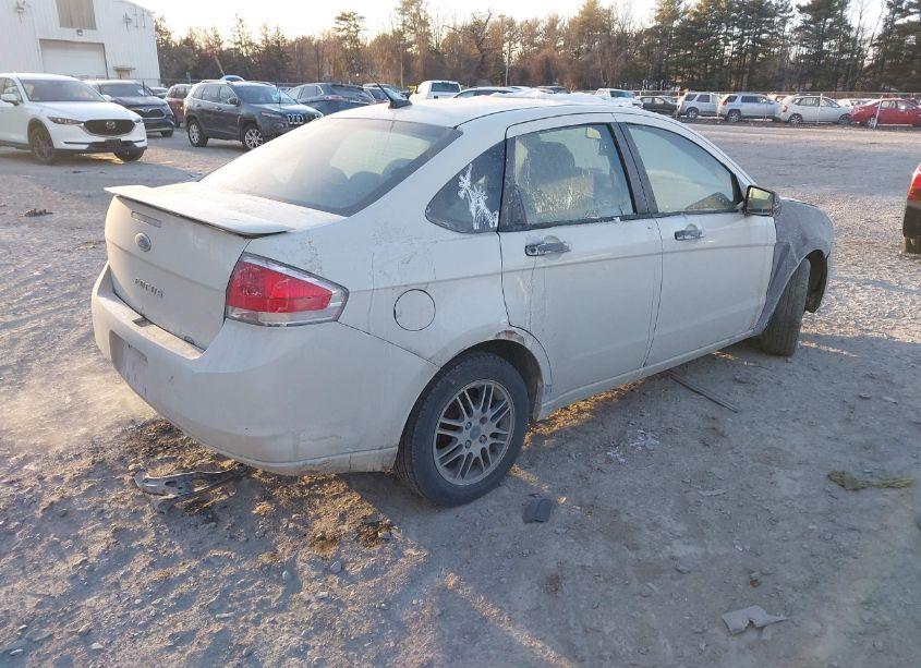 Photo 4 of 2011 Ford Focus SE (VIN 1FAHP3FN9BW109744)