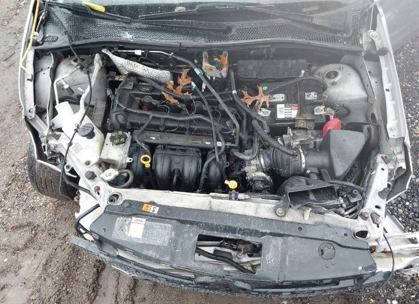 Photo 10 of 2011 Ford Focus SE (VIN 1FAHP3FN9BW128598)