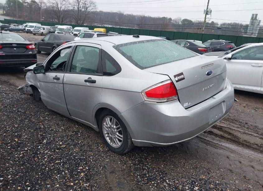 Photo 3 of 2011 Ford Focus SE (VIN 1FAHP3FN9BW128598)