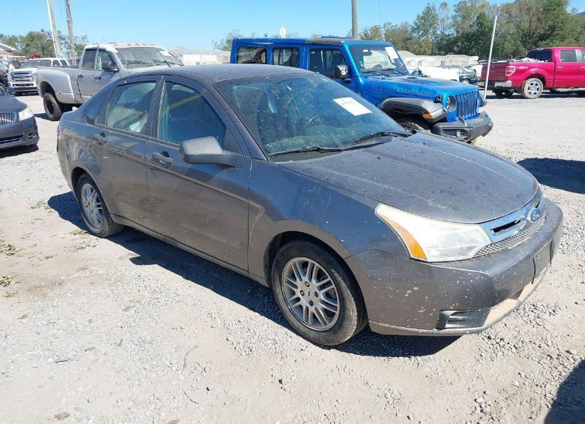 2011 Ford Focus SE (VIN 1FAHP3FN9BW177199) main photo