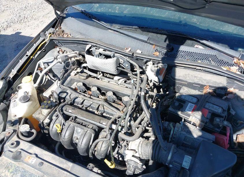 Photo 10 of 2011 Ford Focus SE (VIN 1FAHP3FN9BW177199)