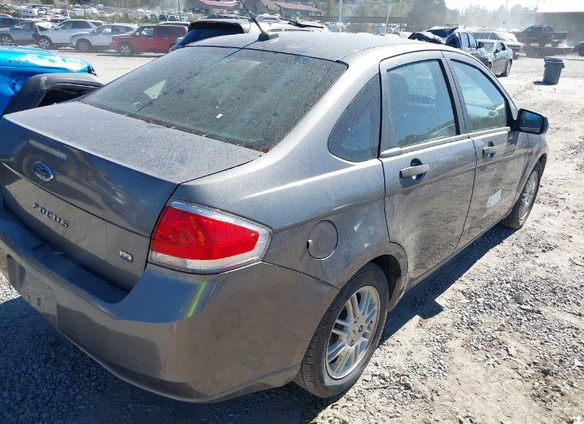 Photo 4 of 2011 Ford Focus SE (VIN 1FAHP3FN9BW177199)