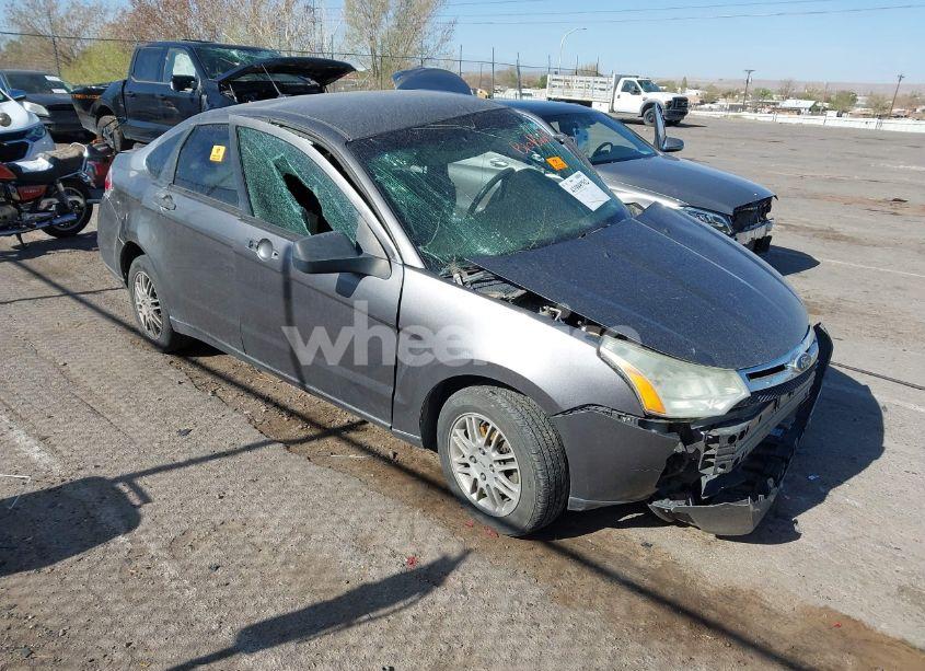 2011 Ford Focus SE (VIN 1FAHP3FN9BW180295) main photo