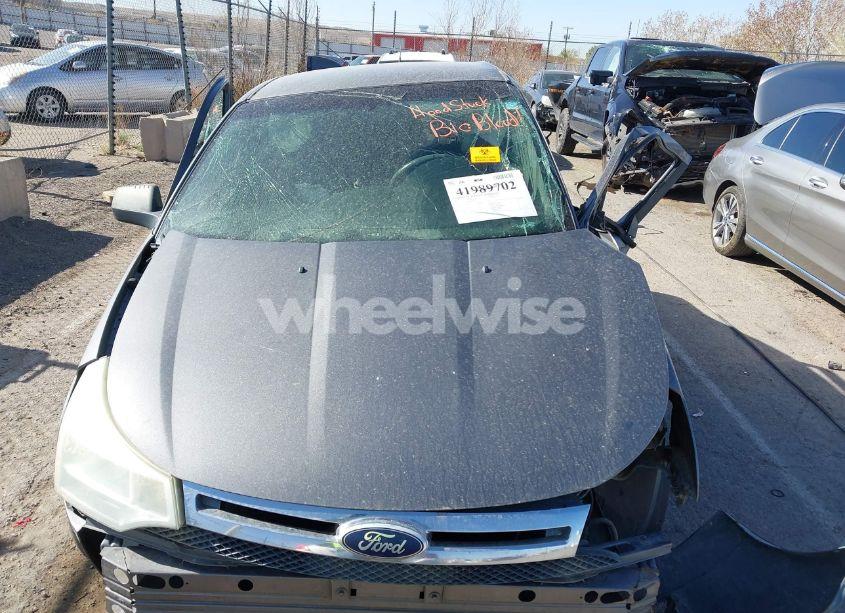 Photo 10 of 2011 Ford Focus SE (VIN 1FAHP3FN9BW180295)