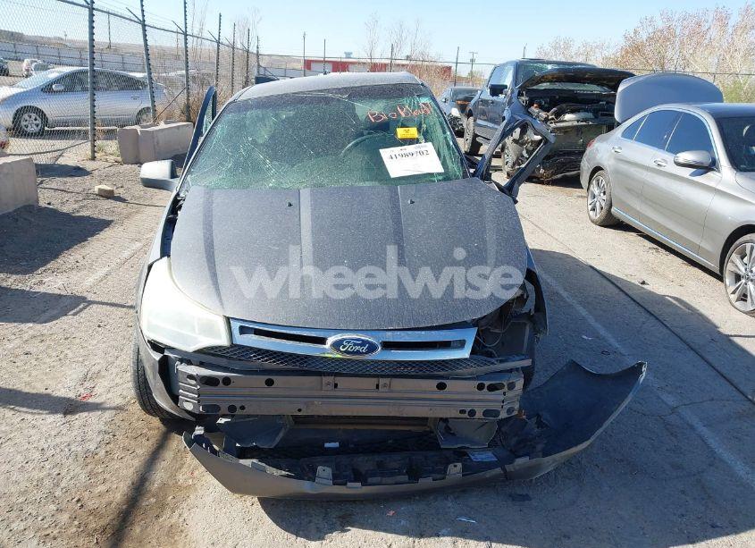 Photo 11 of 2011 Ford Focus SE (VIN 1FAHP3FN9BW180295)