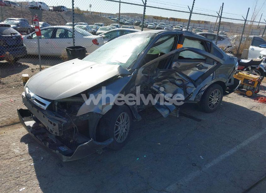 Photo 2 of 2011 Ford Focus SE (VIN 1FAHP3FN9BW180295)