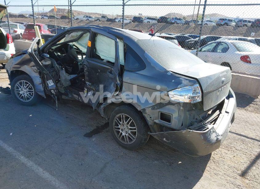 Photo 3 of 2011 Ford Focus SE (VIN 1FAHP3FN9BW180295)