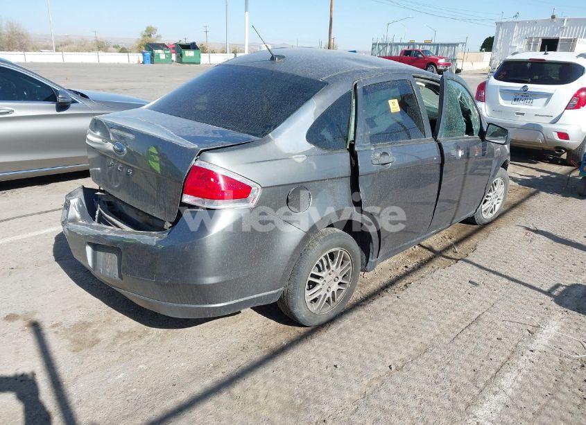 Photo 4 of 2011 Ford Focus SE (VIN 1FAHP3FN9BW180295)