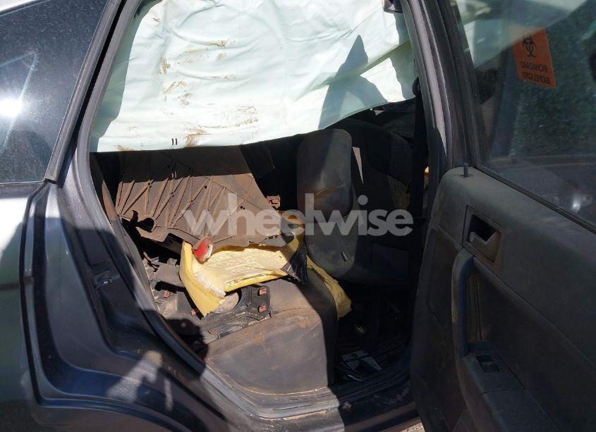 Photo 8 of 2011 Ford Focus SE (VIN 1FAHP3FN9BW180295)