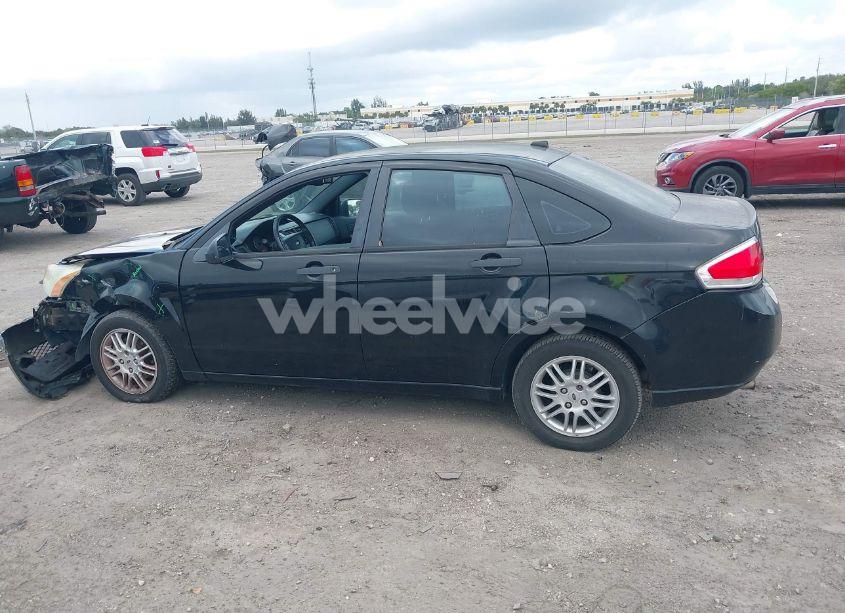 Photo 14 of 2011 Ford Focus SE (VIN 1FAHP3FN9BW180880)