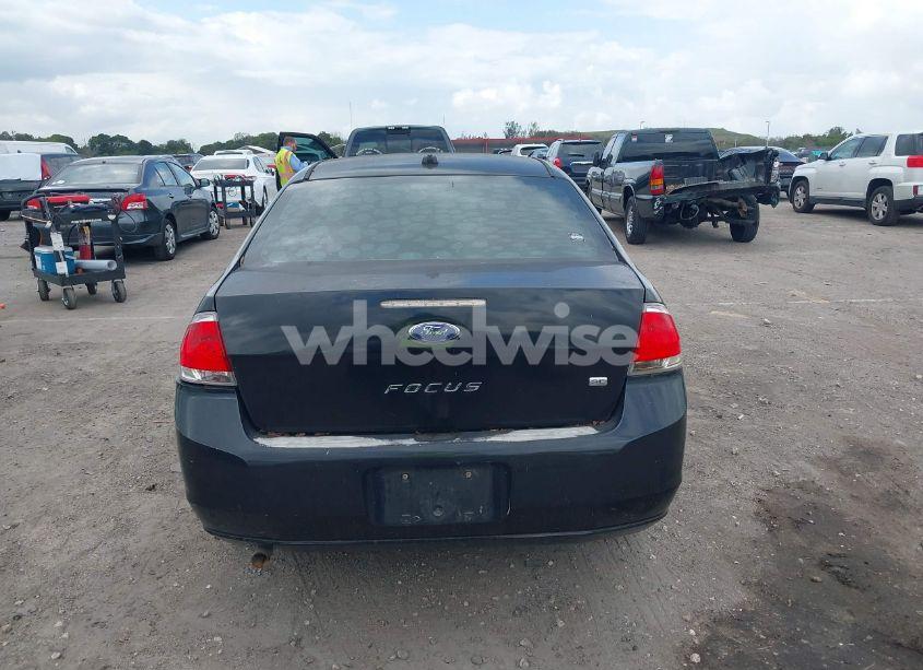 Photo 16 of 2011 Ford Focus SE (VIN 1FAHP3FN9BW180880)