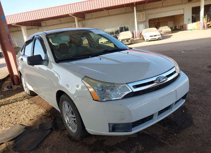 2011 Ford Focus SE (VIN 1FAHP3FN9BW190650) main photo