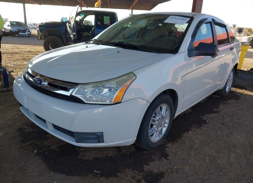 Photo 2 of 2011 Ford Focus SE (VIN 1FAHP3FN9BW190650)