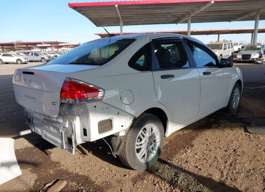 Photo 4 of 2011 Ford Focus SE (VIN 1FAHP3FN9BW190650)