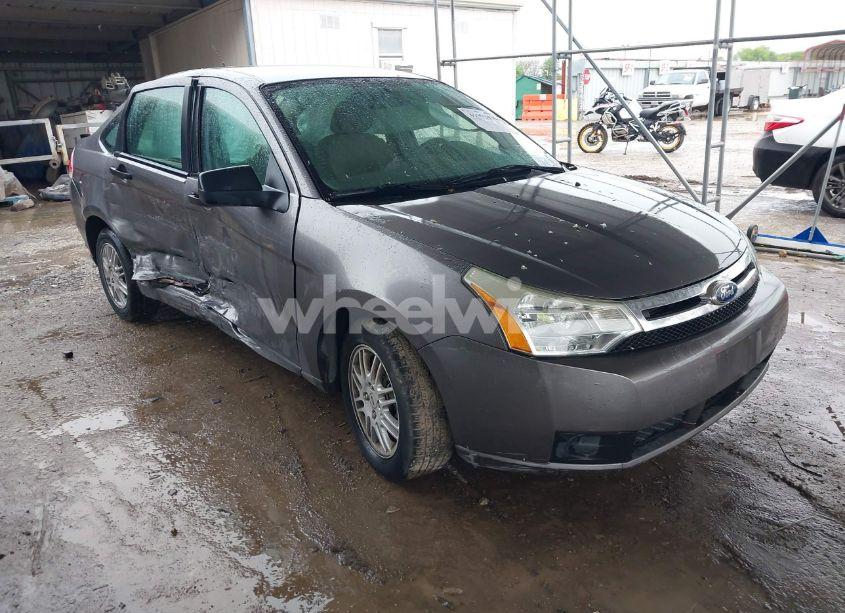 2011 Ford Focus SE (VIN 1FAHP3FN9BW196836) main photo