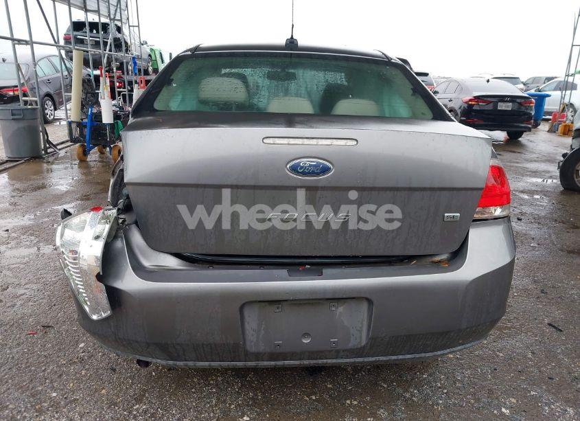 Photo 16 of 2011 Ford Focus SE (VIN 1FAHP3FN9BW196836)