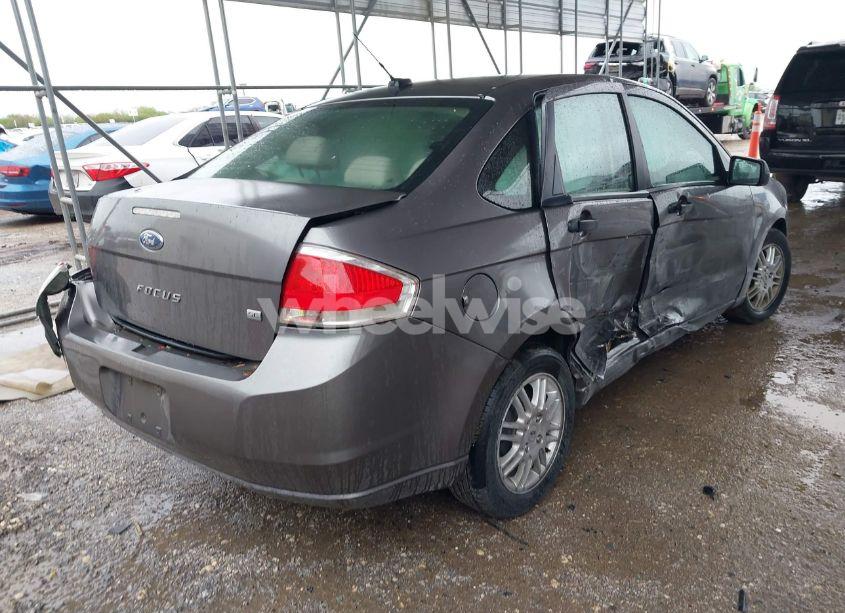 Photo 4 of 2011 Ford Focus SE (VIN 1FAHP3FN9BW196836)