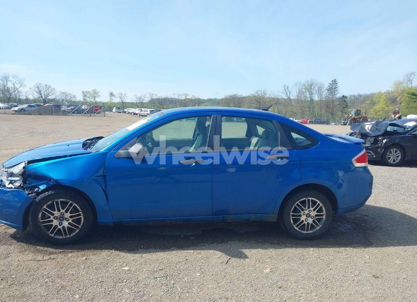 Photo 14 of 2010 Ford Focus SE (VIN 1FAHP3FNXAW159048)