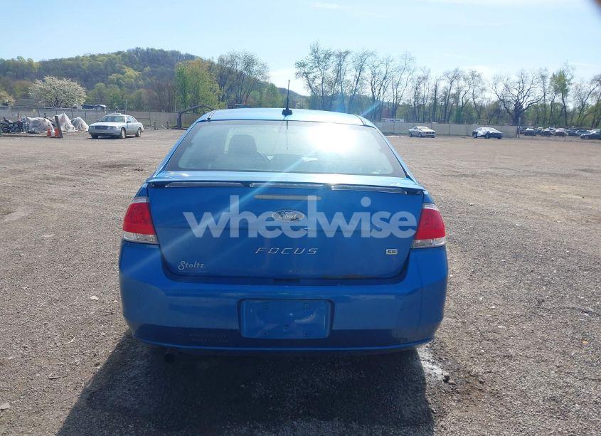 Photo 16 of 2010 Ford Focus SE (VIN 1FAHP3FNXAW159048)