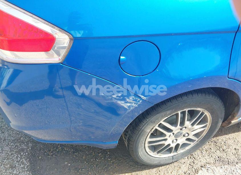 Photo 17 of 2010 Ford Focus SE (VIN 1FAHP3FNXAW159048)