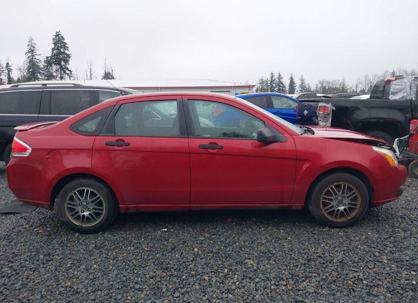 Photo 13 of 2010 Ford Focus SE (VIN 1FAHP3FNXAW160488)