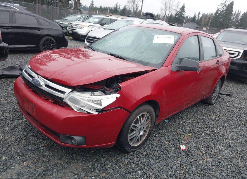 Photo 2 of 2010 Ford Focus SE (VIN 1FAHP3FNXAW160488)