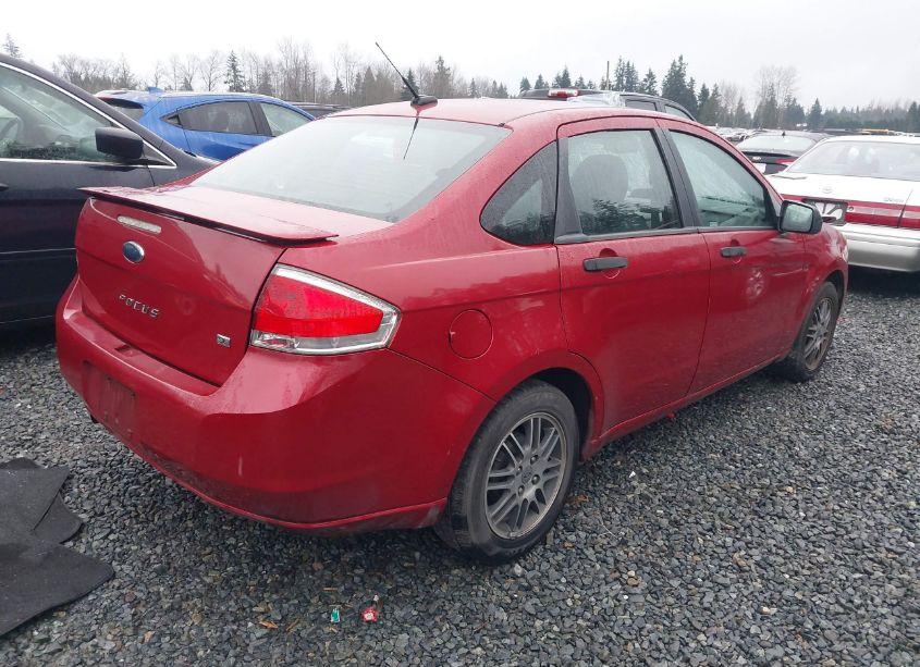 Photo 4 of 2010 Ford Focus SE (VIN 1FAHP3FNXAW160488)
