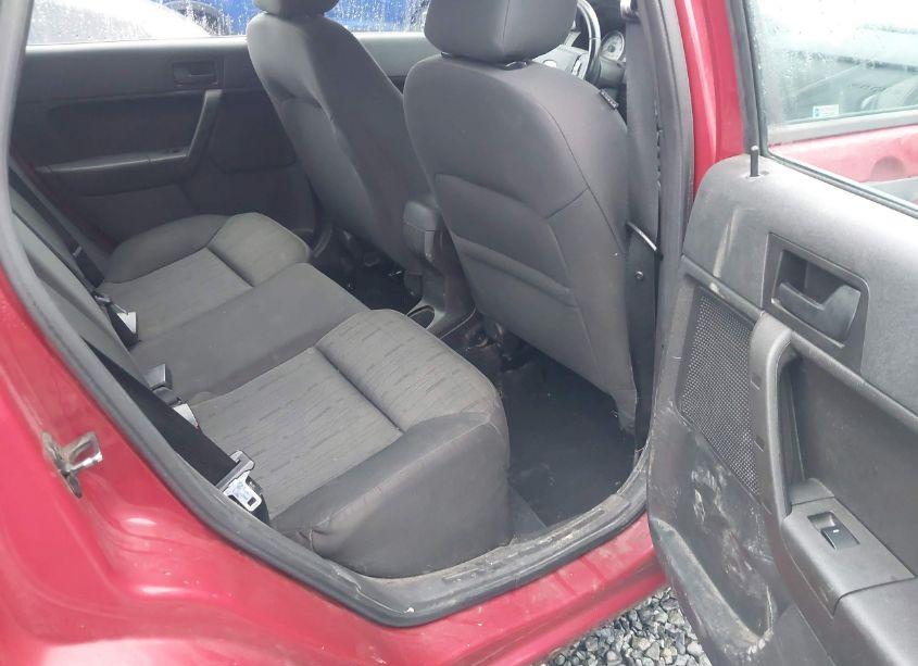 Photo 8 of 2010 Ford Focus SE (VIN 1FAHP3FNXAW160488)