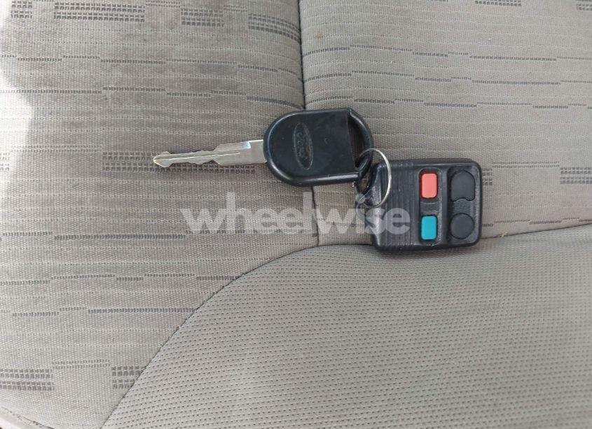 Photo 11 of 2010 Ford Focus (VIN 1FAHP3FNXAW171250)