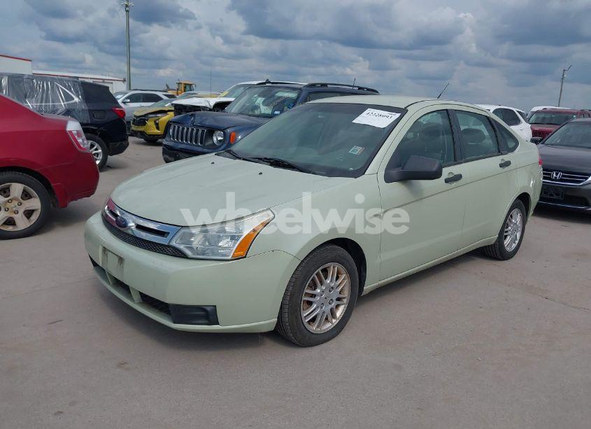 Photo 2 of 2010 Ford Focus (VIN 1FAHP3FNXAW171250)