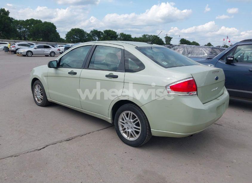 Photo 3 of 2010 Ford Focus (VIN 1FAHP3FNXAW171250)